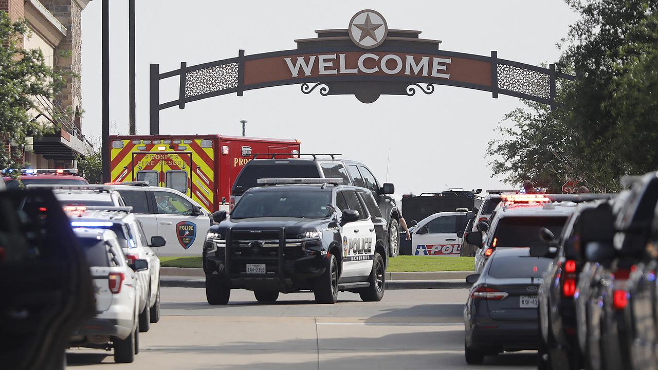 Gunman opens fire at busy mall in Texas