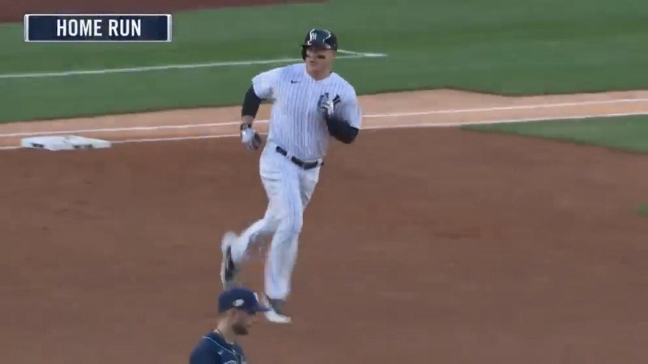 Yankees' Anthony Rizzo smashes a solo homer to right field early vs. Rays