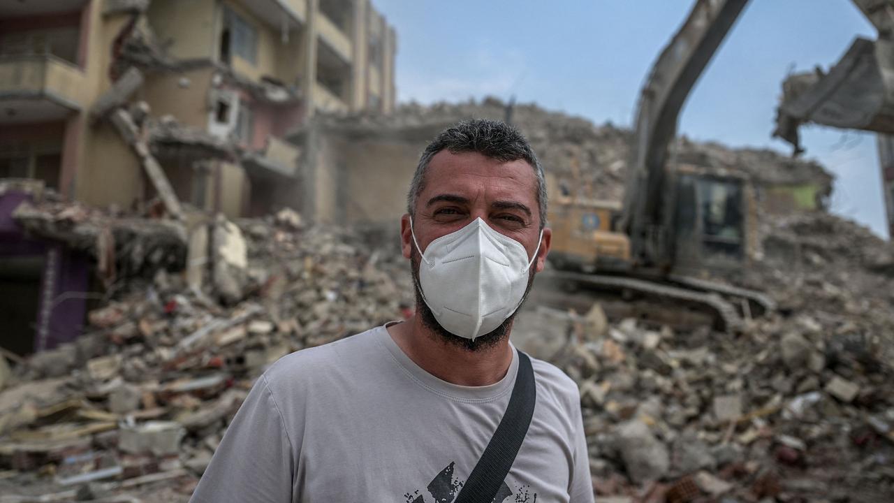 Turkey earthquake survivors fear health impacts from toxic dust