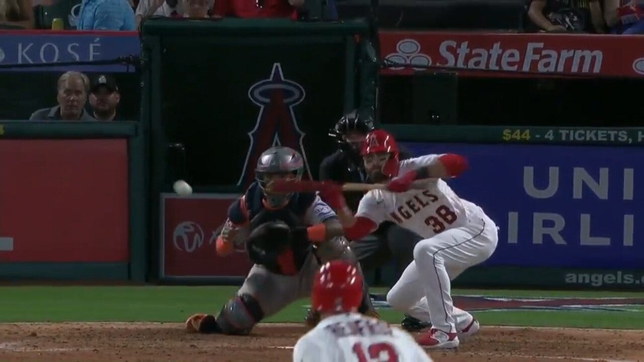 Astros catcher Martín Maldonado shows off ELITE skill turning an Angels bunt into a double play in the sixth inning