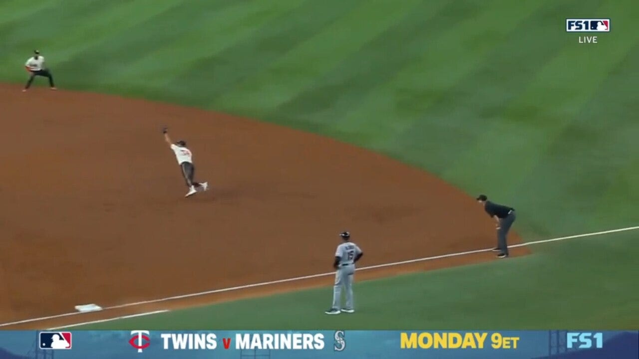 Rangers' Nathaniel Lowe makes a FANTASTIC diving catch to get Guardians' Cam Gallagher out in the third