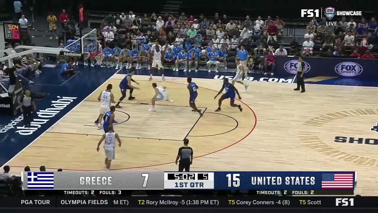 Bobby Portis comes away with a steal and finishes with a dunk as the United States extends its lead over Greece