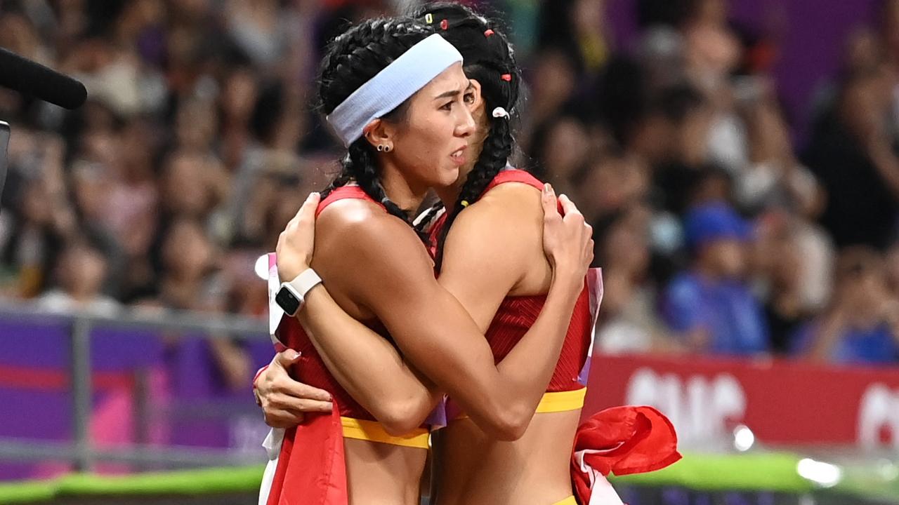 Reason why China censored photo of two athletes hugging, Asian Games, Lin Yuwei, Wu Yanni