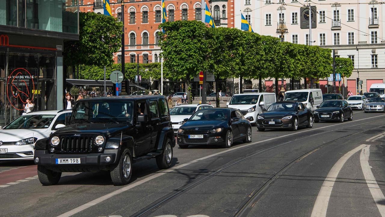 Electric Vehicles: Stockholm, Sweden, Bans diesel, petrol cars in city from 2025