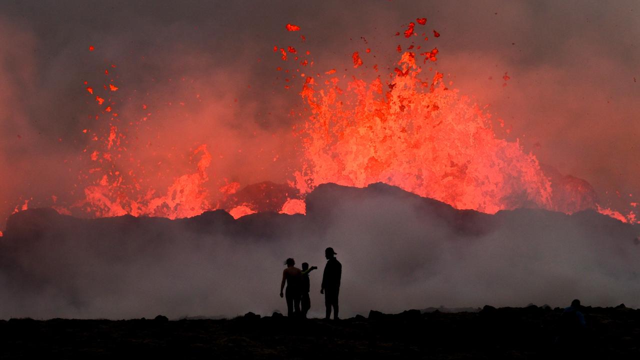 Iceland volcano earthquakes emergency: Grindavik evacuated