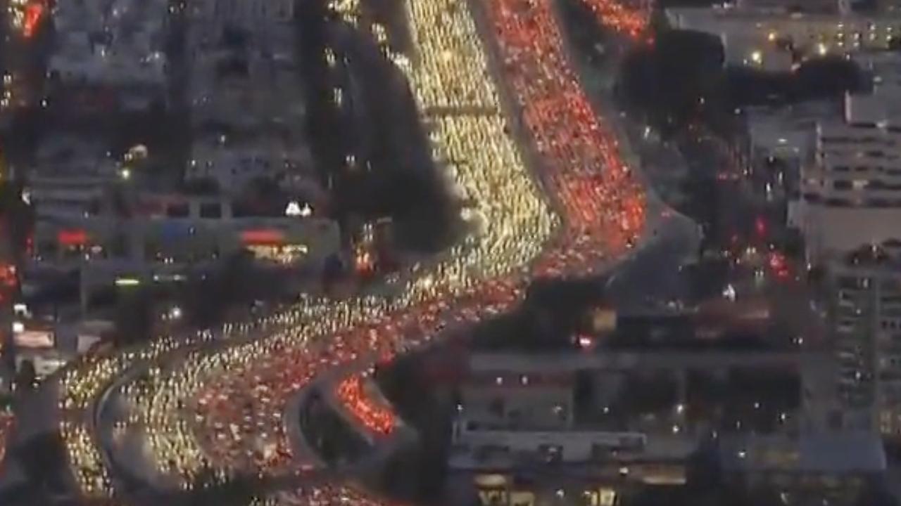 Traffic chaos in the US as Thanksgiving holiday season takes hold